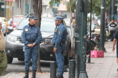 Cuerpo. En Guayaquil los agentes también dan asistencia a la ATM.