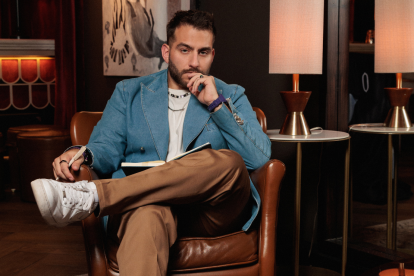 El artista habla un poco sobre la historia detrás de su próxima canción