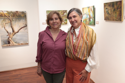 La artista acompañada de Claudia Drouet.