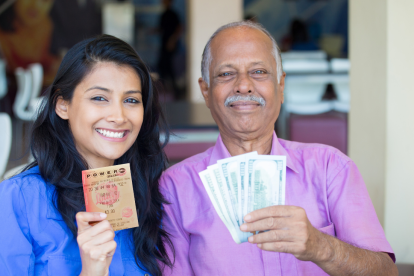 Es posible participar en línea a través de plataformas como TheLotter