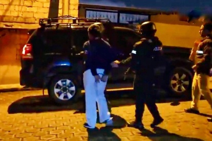 En cinco allanamientos se detuvo a cuatro personas.