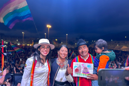 En el sur de Quito, Leonidas Iza, candidato presidencial por Pachakutik, recibió apoyo.