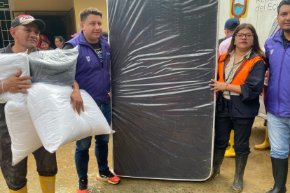 En Balsapamba, en Bolívar, alrededor de 10 familias quedaron damnificadas, por el aluvión.