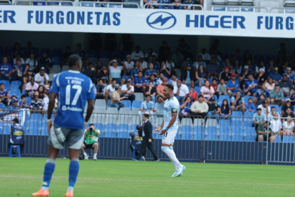 Ismael Díaz festeja el 1-0 transitorio a favor de la Universidad Católica.