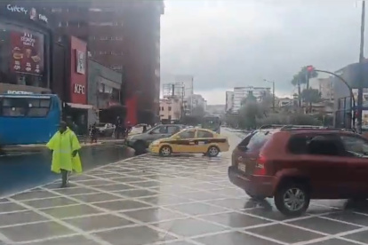 El accidente de este lunes afectó el tránsito entre las avenidas Patria y 6 de Diciembre, norte de Quito.