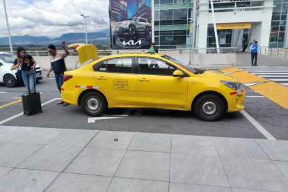 El abanico de empresas que brindan el servicio de traslado al aeropuerto es amplio.