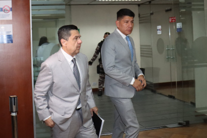 Pablo Muentes en su llegada a la audiencia.