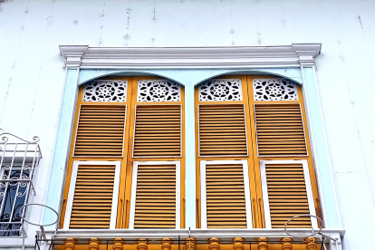 Las chazas en Guayaquil son un tipo de ventanas, con estilo italiano.