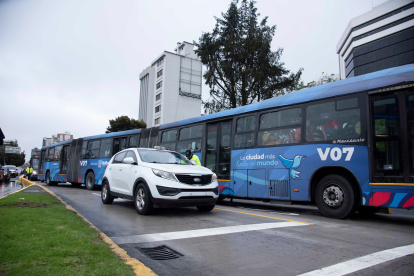 Agentes de tránsito se ubicron en la 6 avenida de Diciembre y Naciones Unidas.