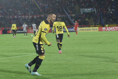 Octavio Rivero, el piloto de ataque de los toreros, fue el más insistente en ataque.