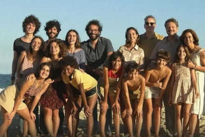 La película está nominada a los premios Óscar en tres categorías, incluyendo mejor película, actriz principal y película extranjera.