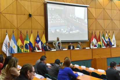 La situación de la seguridad en Quito se discutió en un foro al cual asistieron el concejal Wilson Merino, Paco Moncayo, exalcalde de Quito y expertos en seguridad