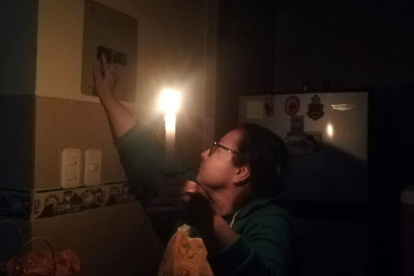 Referencial. Un corte de luz sorprendió a los habitantes del Valle de Los Chillos por un accidente de tránsito