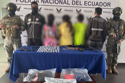 Se encontró en el poder de los menores armas de fuego.