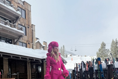 Paris Hilton celebró un "cumpleaños de altura" en las montañas de Montana.