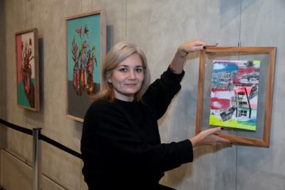 Maggie Camps mantiene abierta una exposición en Portela, del Mall del Sol, hasta finales de marzo.