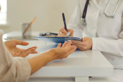 Salud. Las personas adultas son las más propensas a sufrir osteoartritis.