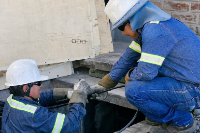 La Empresa Eléctrica respondía en redes sociales que el personal técnico acudirá a los sitios afectados por los cortes en Quito.