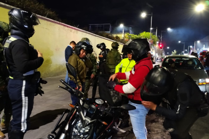 Un hombre fue asesinado en la calle conocida como la "J" con varios disparos.