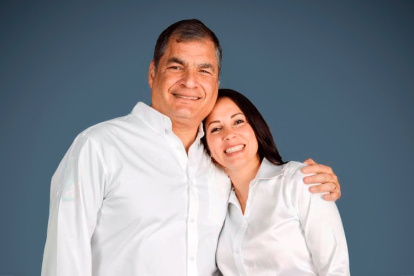 En entrevistas Rafael Correa se refiere a sí mismo cuando le consultan por la candidata presidencial Luisa González.