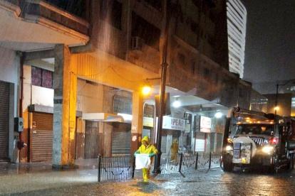 Varios trabajadores del Municipio llevaron a cabo labores de limpieza.