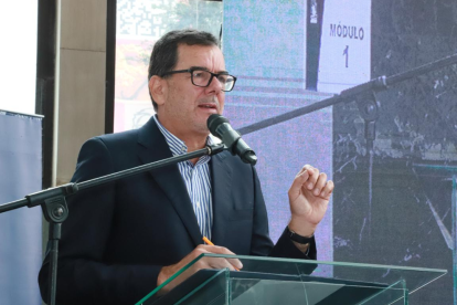 Eduardo Peña es el presidente del Consejo Directivo del IESS.