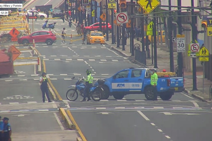 Producto de la alerta la calle Eloy Alfaro se mantuvo cerrada