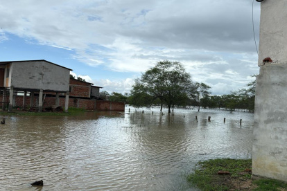 En Tosagua, Manabí, al menos unas 300 familias han sido damnificadas por las lluvias.