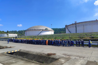 Petroecuador mantiene contratos colectivos que serán revisados por el Ministerio de Trabajo.