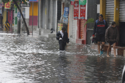 Las lluvias han colapsado algunas calles de la ciudad