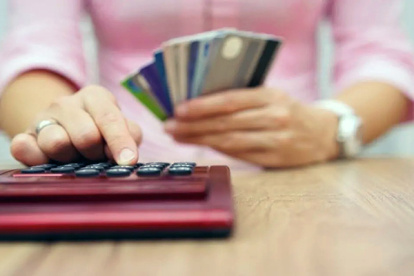 El historial crediticio es fundamental para acceder a un préstamo bancario.