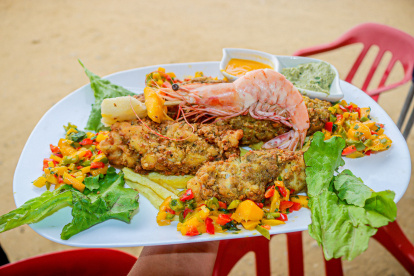 PLAYAS: Par este feriado este canton le aofrece una diversidad de platos para lso turistas que visiten el balneario.