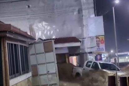 Las fuertes lluvias provocaron el desbordamiento de ríos en Piñas.