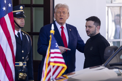 Trump mantuvo una tensa reunión con su homólogo de Ucrania.