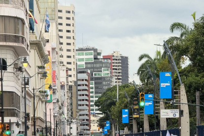 Los exteriores de Malecón 2000 se repletó de personas
