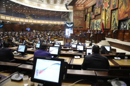 La Asamblea Nacional de Ecuador cuestiona la entrega del campo Sacha a una empresa privada
