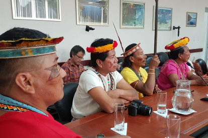Una delegación de la nacionalidad siekopai en una pasada reunión en Quito.