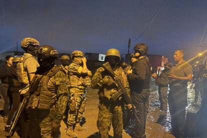 En la madrugada del lunes 3 de marzo, miembros de la Policía Nacional y de las Fuerzas Armadas intervinieron en los sectores 25 de Julio, del cantón Playas, y en La Posa, parroquia rural de Guayaquil.