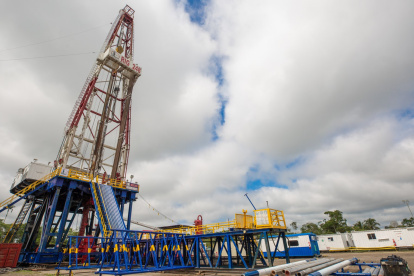 La supuesta concesión del campo Sacha ha causado reacciones de organizaciones y personajes políticos de Ecuador.