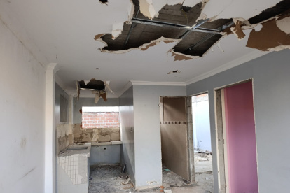 Las casas están abandonadas y cayéndose.