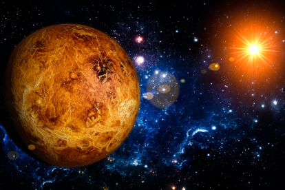 Venus, el brillante planeta del Sistema Solar, en una vista aislada desde el espacio.