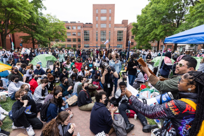 Washington. Estudiantes universitarios pro-palestinos se manifiestan en la Universidad George Washington.