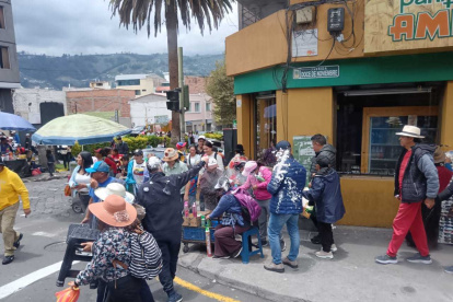 Complicación. A pesar de la existencia de un comité para promover la esencia de esta fiesta, no se logró hacer cumplir la normativa.