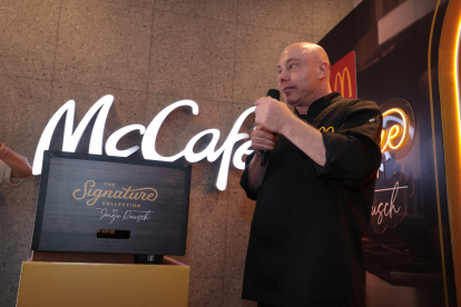 El chef Jorge Rausch durante la presentación de la nueva propuesta.