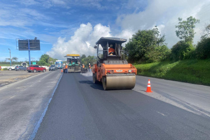 Referencial. En la vía Alóag - Unión del Toachi: Se registraron cuatro deslizamientos en los kilómetros 29, 43 y 44,