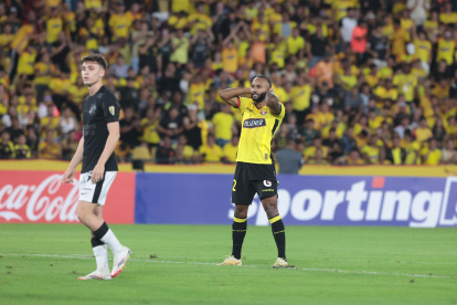 Barcelona SC y Corinthians pelean por clasificar a los grupos de la Copa Libertadores 2025.