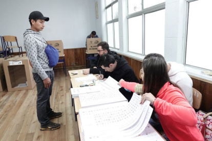 Los ecuatorianos volverán a las urnas el 13 de abril.