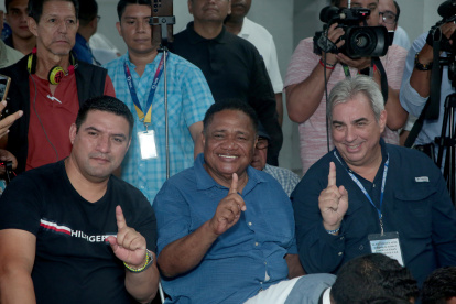 ELECCIONES CLUB EMELEC. NUEVO PRESIDENTE JORGE GUZMAN. ESTADIO CAPWELL. PERIODISTA:  JERSON RUIZ . AG-EXTERNOS.