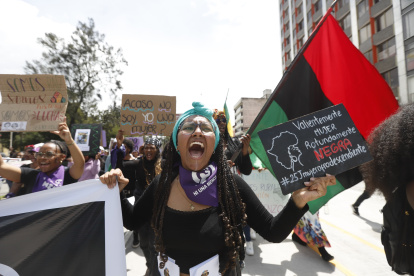 Desde el parque El Arbolito salieron miles de mujeres para conmemorar el 8M.