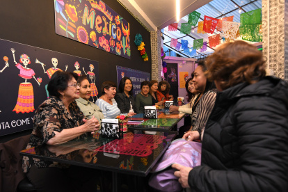 San Carlos. El restaurante de comida mexicana TacoTrina tuvo que cerrar en las noches durante los apagones. Ahora sus dueños trabajan en los niveles previo a la crisis energética.